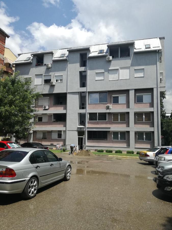 East Gate Apartment Studio Скопье Экстерьер фото